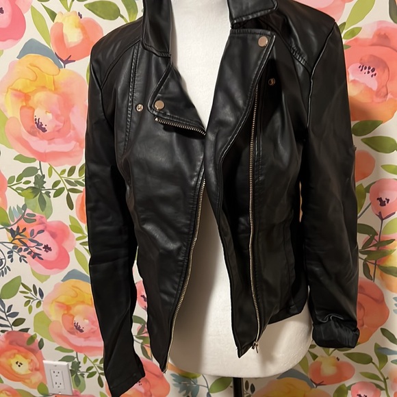 Zara faux leather jacket - Picture 2 of 2